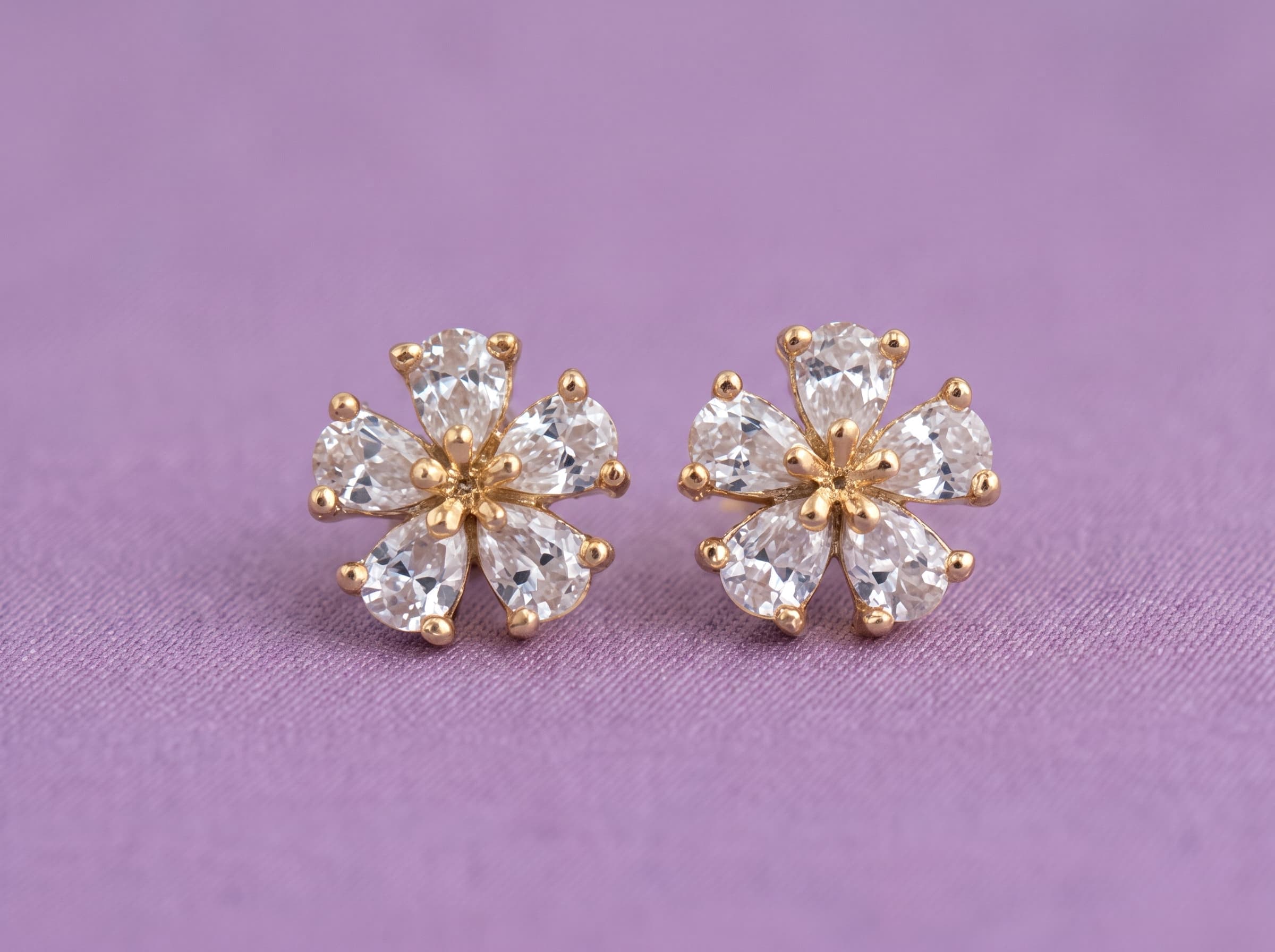 Flower CZ Teardrop Nose Stud